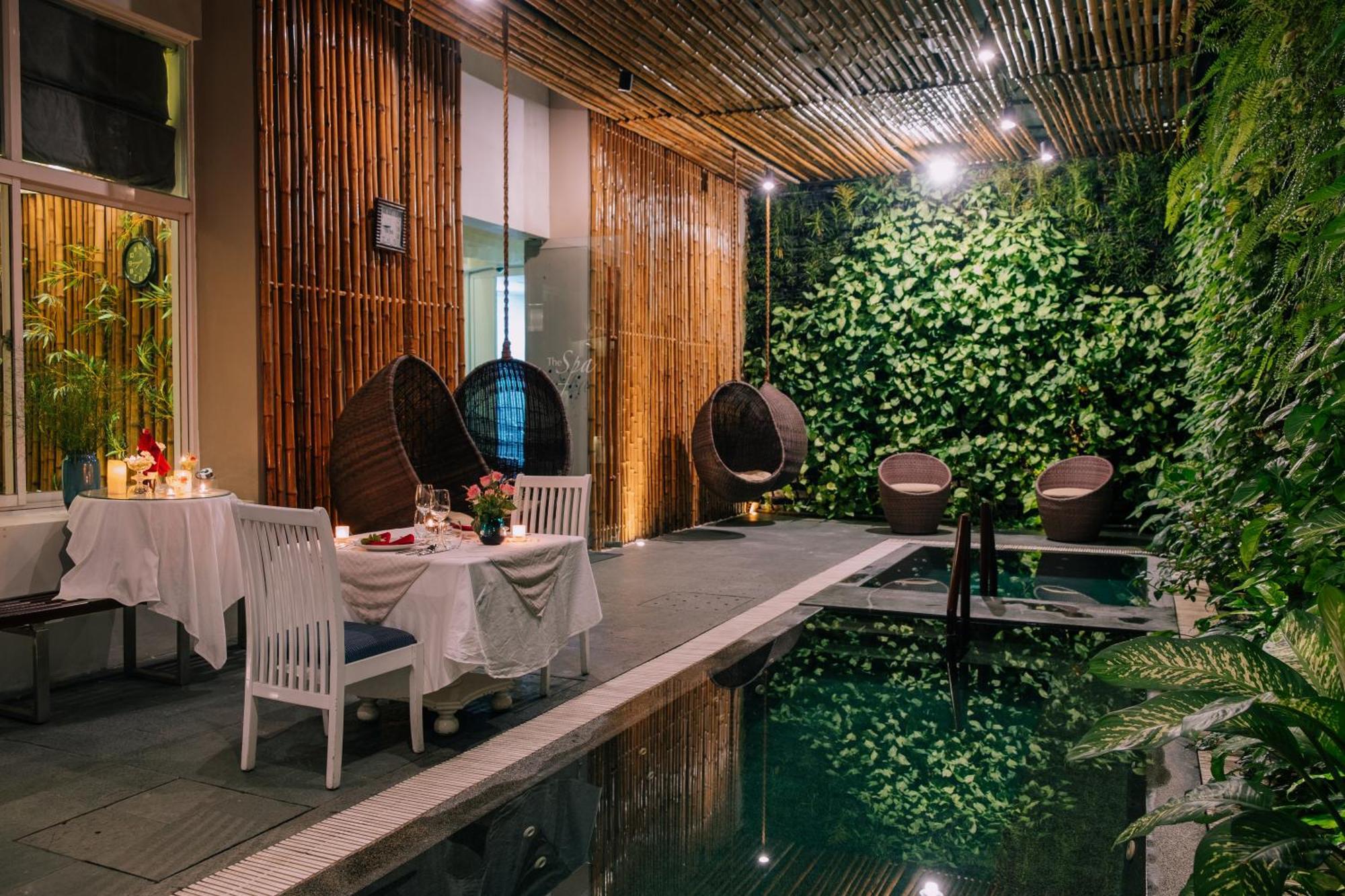 Alba Spa Hotel Hue Exteriör bild